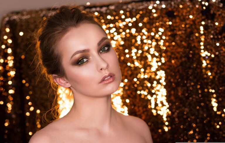 Glowing Model